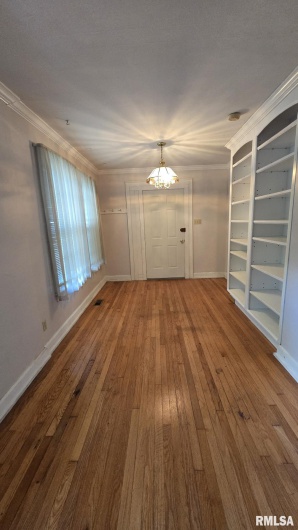 930 WALNUT Street, Carbondale, Illinois 62901, 3 Bedrooms Bedrooms, 0 ,2 BathroomsBathrooms,Residential,For Sale,WALNUT,0,RMAEB458568