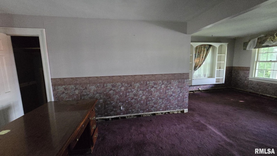 930 WALNUT Street, Carbondale, Illinois 62901, 3 Bedrooms Bedrooms, 0 ,2 BathroomsBathrooms,Residential,For Sale,WALNUT,0,RMAEB458568