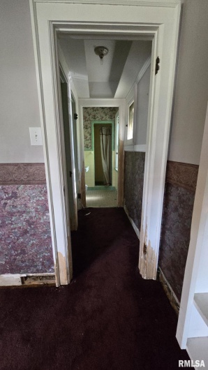 930 WALNUT Street, Carbondale, Illinois 62901, 3 Bedrooms Bedrooms, 0 ,2 BathroomsBathrooms,Residential,For Sale,WALNUT,0,RMAEB458568