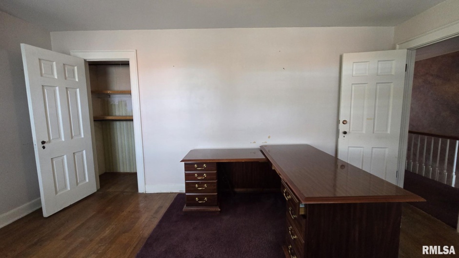 930 WALNUT Street, Carbondale, Illinois 62901, 3 Bedrooms Bedrooms, 0 ,2 BathroomsBathrooms,Residential,For Sale,WALNUT,0,RMAEB458568