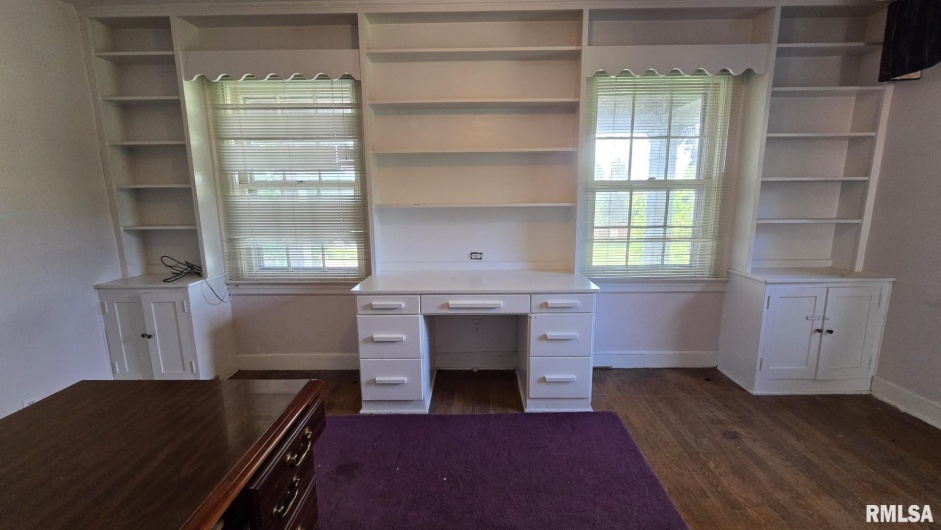 930 WALNUT Street, Carbondale, Illinois 62901, 3 Bedrooms Bedrooms, 0 ,2 BathroomsBathrooms,Residential,For Sale,WALNUT,0,RMAEB458568