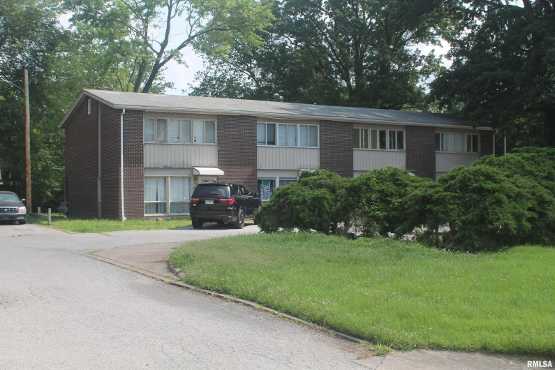 604 OAKLAND Avenue, Carbondale, Illinois 62901, 0 , 0 ,0,Residential Income,For Sale,OAKLAND,0,RMAEB458575