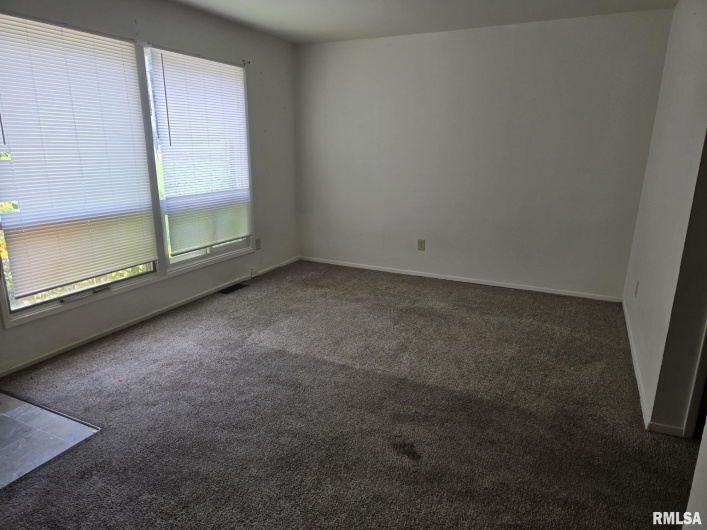 604 OAKLAND Avenue, Carbondale, Illinois 62901, 0 , 0 ,0,Residential Income,For Sale,OAKLAND,0,RMAEB458575
