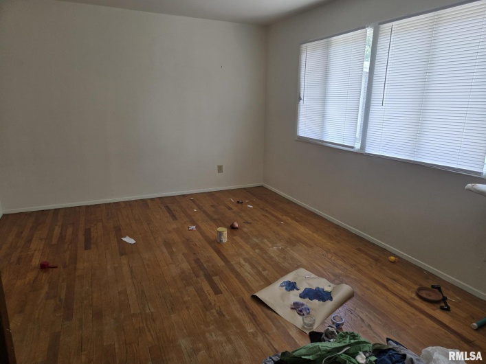 604 OAKLAND Avenue, Carbondale, Illinois 62901, 0 , 0 ,0,Residential Income,For Sale,OAKLAND,0,RMAEB458575