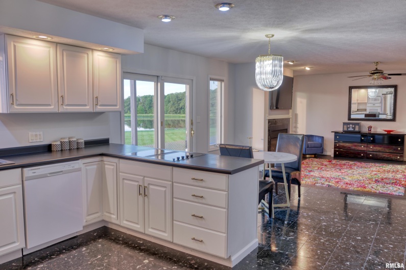 6381 Tyner Lane, Marion, Illinois 62901, 4 Bedrooms Bedrooms, 0 ,2 BathroomsBathrooms,Residential,For Sale,Tyner,0,RMAQC4263997