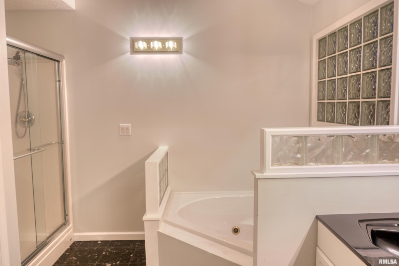 6381 Tyner Lane, Marion, Illinois 62901, 4 Bedrooms Bedrooms, 0 ,2 BathroomsBathrooms,Residential,For Sale,Tyner,0,RMAQC4263997
