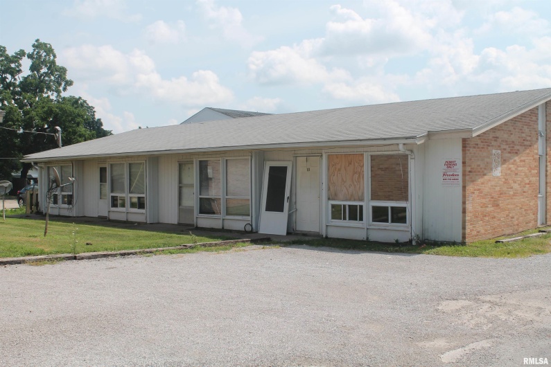511 Rawlings Street, Carbondale, Illinois 62901, 0 , 0 ,0,Residential Income,For Sale,Rawlings,0,RMAEB458576