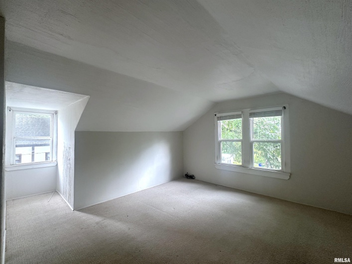 604 WALNUT Street, Carbondale, Illinois 62901, 3 Bedrooms Bedrooms, 0 ,2 BathroomsBathrooms,Residential,For Sale,WALNUT,0,RMAEB458581