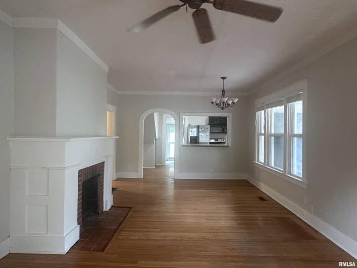 604 WALNUT Street, Carbondale, Illinois 62901, 3 Bedrooms Bedrooms, 0 ,2 BathroomsBathrooms,Residential,For Sale,WALNUT,0,RMAEB458581