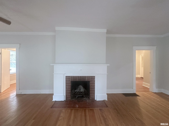 604 WALNUT Street, Carbondale, Illinois 62901, 3 Bedrooms Bedrooms, 0 ,2 BathroomsBathrooms,Residential,For Sale,WALNUT,0,RMAEB458581