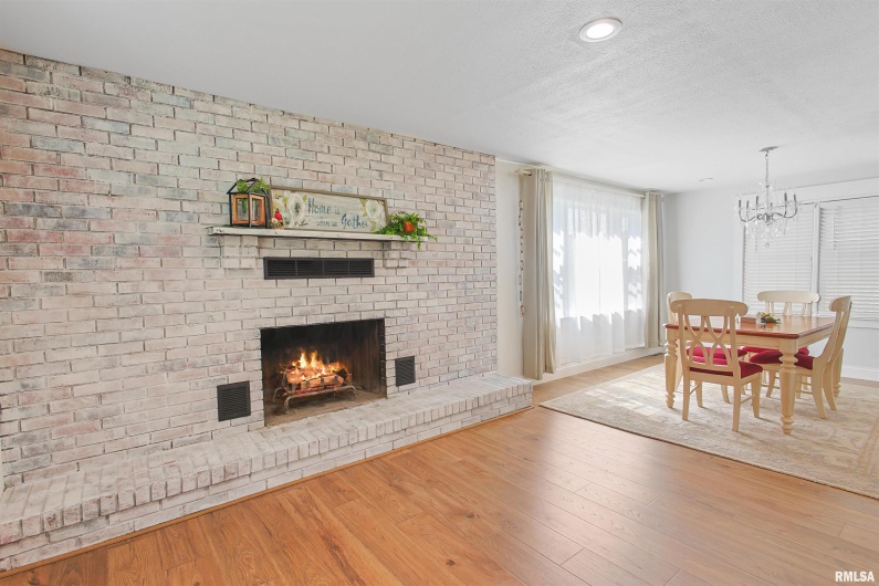 26893 State Highway 3, Olive Branch, Illinois 62969-3019, 4 Bedrooms Bedrooms, 0 ,3 BathroomsBathrooms,Residential,For Sale,State Highway 3,0,RMAEB458583