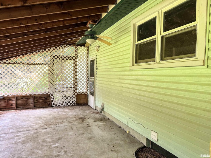 607 SKYLINE Drive, Carbondale, Illinois 62901, 3 Bedrooms Bedrooms, 0 ,1 BathroomBathrooms,Residential,For Sale,SKYLINE,0,RMAEB457196