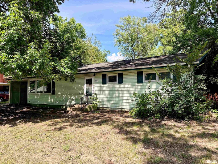 607 SKYLINE Drive, Carbondale, Illinois 62901, 3 Bedrooms Bedrooms, 0 ,1 BathroomBathrooms,Residential,For Sale,SKYLINE,0,RMAEB457196