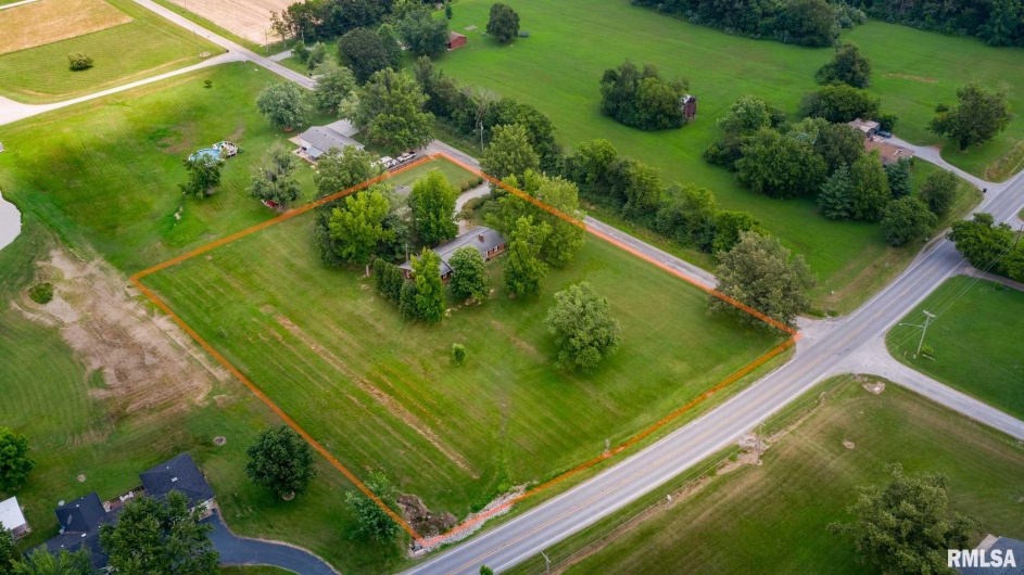 1425 COFFEE Road, Raleigh, Illinois 62977, 3 Bedrooms Bedrooms, 0 ,2 BathroomsBathrooms,Residential,For Sale,COFFEE,0,RMAQC4264820