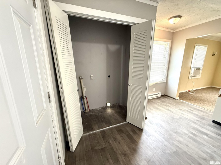 26 ORCHARD Drive, Herrin, Illinois 62948, 2 Bedrooms Bedrooms, 0 ,1 BathroomBathrooms,Residential,For Sale,ORCHARD,0,RMAEB458591