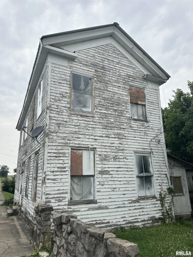 107 MARKET Street, Jonesboro, Illinois 62952, 3 Bedrooms Bedrooms, 0 ,2 BathroomsBathrooms,Residential,For Sale,MARKET,0,RMAQC4264831