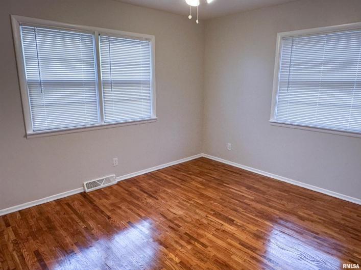 720 State Route 127 Highway, Tamms, Illinois 62988, 3 Bedrooms Bedrooms, 0 ,1 BathroomBathrooms,Residential,For Sale,State Route 127,0,RMAEB458595