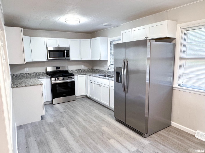 720 State Route 127 Highway, Tamms, Illinois 62988, 3 Bedrooms Bedrooms, 0 ,1 BathroomBathrooms,Residential,For Sale,State Route 127,0,RMAEB458595
