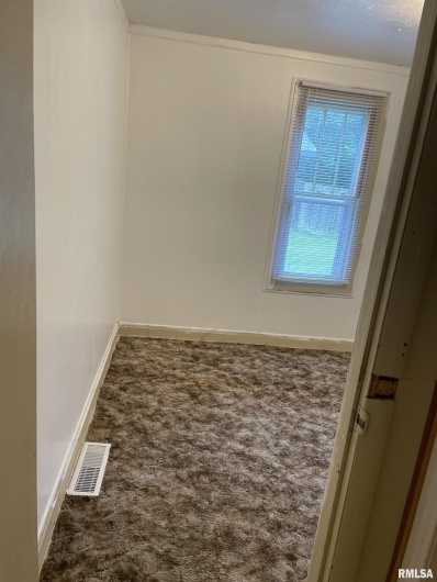 822 Kennicott Street, Carbondale, Illinois 62901, 3 Bedrooms Bedrooms, 0 ,1 BathroomBathrooms,Residential,For Sale,Kennicott,0,RMAQC4264839