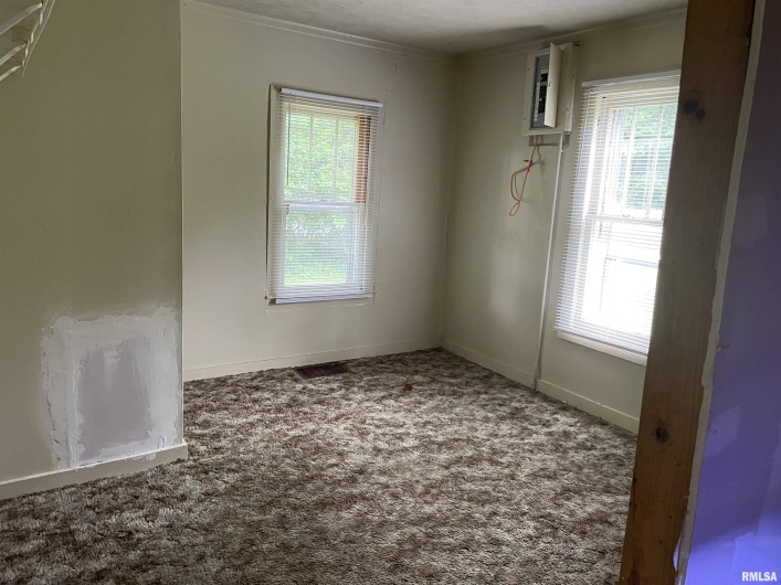 822 Kennicott Street, Carbondale, Illinois 62901, 3 Bedrooms Bedrooms, 0 ,1 BathroomBathrooms,Residential,For Sale,Kennicott,0,RMAQC4264839