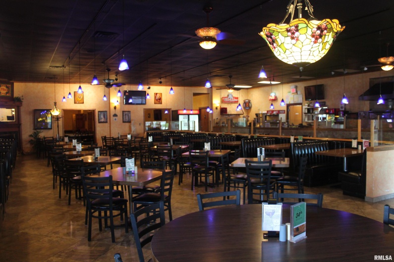 509 ILLINOIS Avenue, Carbondale, Illinois 62901, 0 , 0 ,0,Commercial Sale,For Sale,ILLINOIS,0,RMAEB458615