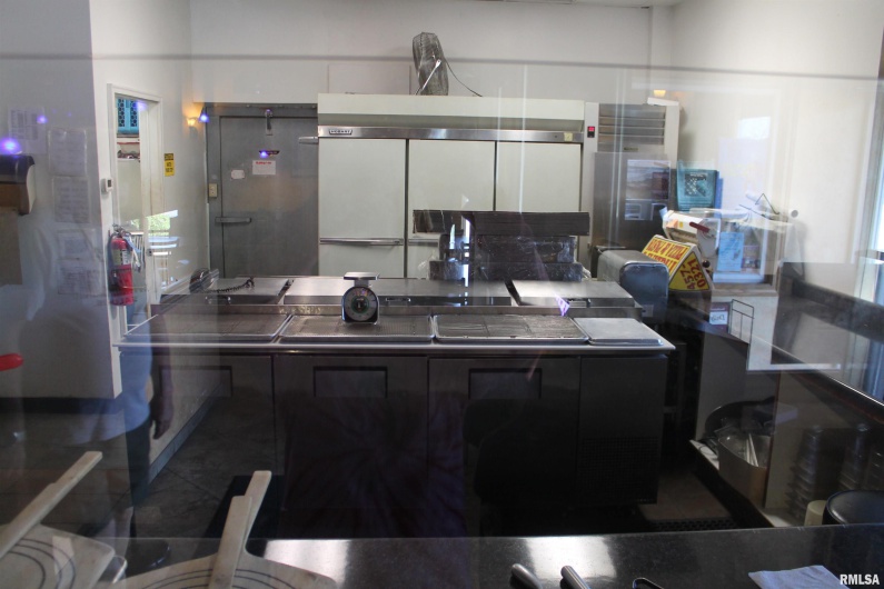 509 ILLINOIS Avenue, Carbondale, Illinois 62901, 0 , 0 ,0,Commercial Sale,For Sale,ILLINOIS,0,RMAEB458615