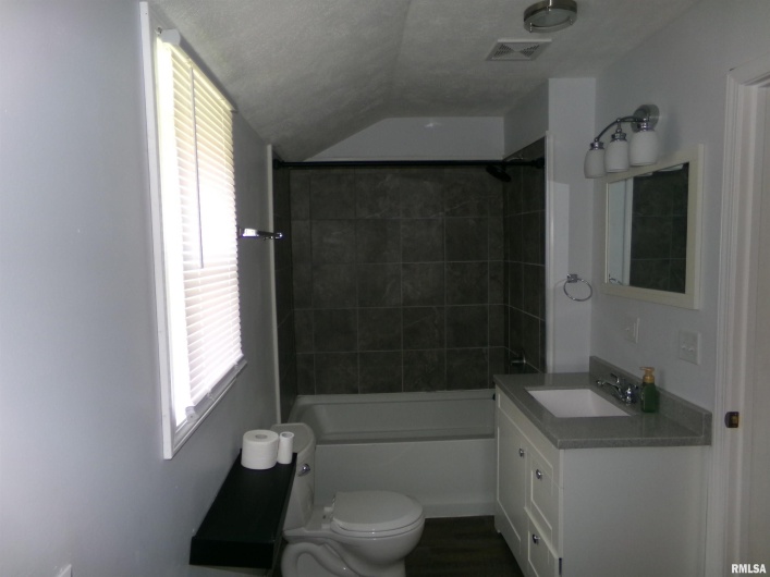 517 12TH Street, Herrin, Illinois 62948, 3 Bedrooms Bedrooms, 0 ,1 BathroomBathrooms,Residential,For Sale,12TH,0,RMAQC4264890