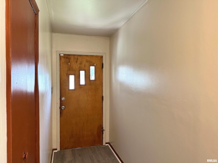 517 FISHER Street, Carbondale, Illinois 62901, 3 Bedrooms Bedrooms, 0 ,1 BathroomBathrooms,Residential,For Sale,FISHER,0,RMAEB458620