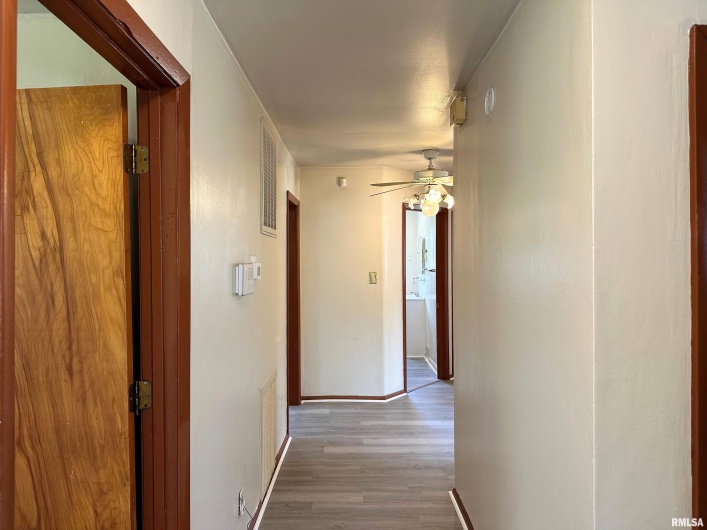 517 FISHER Street, Carbondale, Illinois 62901, 3 Bedrooms Bedrooms, 0 ,1 BathroomBathrooms,Residential,For Sale,FISHER,0,RMAEB458620