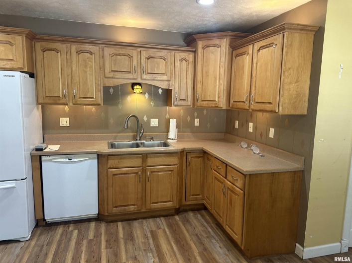 104 MCNEIL Street, Energy, Illinois 62933, 3 Bedrooms Bedrooms, 0 ,3 BathroomsBathrooms,Residential,For Sale,MCNEIL,0,RMAEB458625