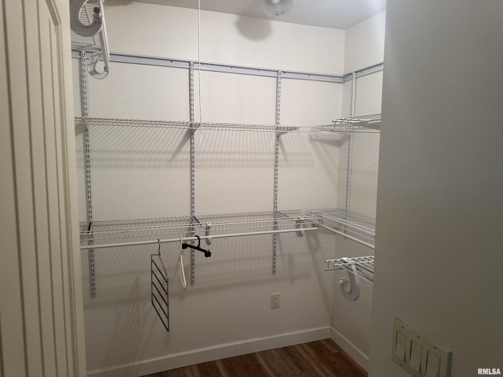 104 MCNEIL Street, Energy, Illinois 62933, 3 Bedrooms Bedrooms, 0 ,3 BathroomsBathrooms,Residential,For Sale,MCNEIL,0,RMAEB458625