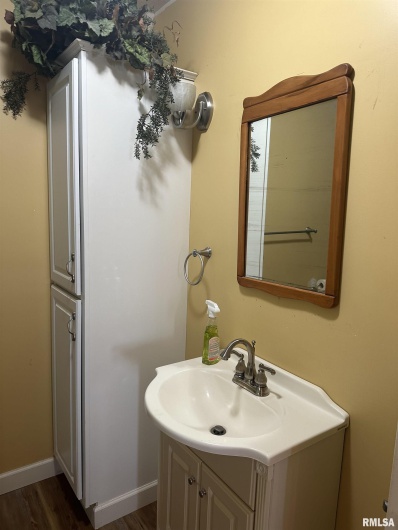 104 MCNEIL Street, Energy, Illinois 62933, 3 Bedrooms Bedrooms, 0 ,3 BathroomsBathrooms,Residential,For Sale,MCNEIL,0,RMAEB458625
