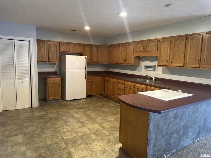 104 MCNEIL Street, Energy, Illinois 62933, 3 Bedrooms Bedrooms, 0 ,3 BathroomsBathrooms,Residential,For Sale,MCNEIL,0,RMAEB458625