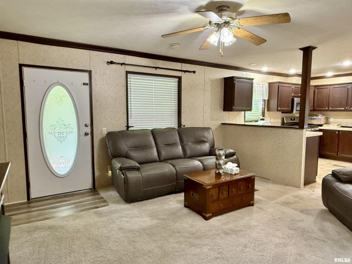 113 21ST Street, Metropolis, Illinois 62960, 3 Bedrooms Bedrooms, 0 ,2 BathroomsBathrooms,Residential,For Sale,21ST,0,RMAEB458291