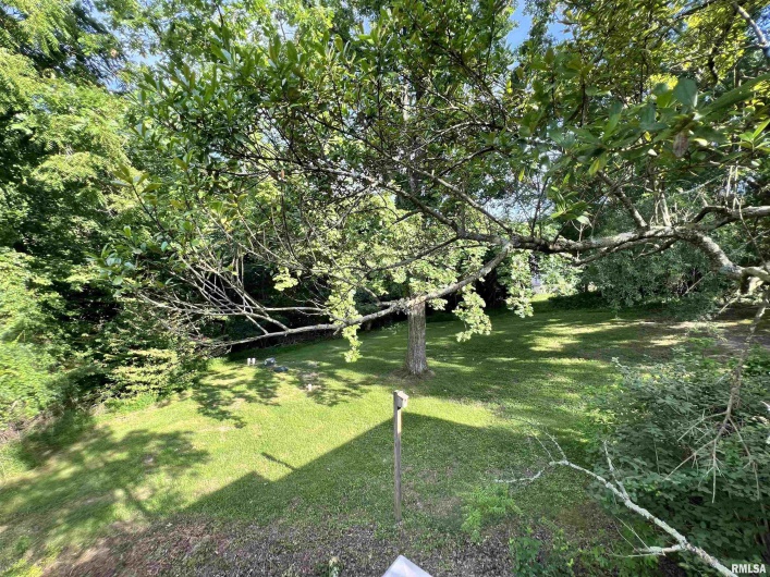 112 Birdsong Drive, Carbondale, Illinois 62901, 5 Bedrooms Bedrooms, 0 ,3 BathroomsBathrooms,Residential,For Sale,Birdsong,0,RMAEB458631