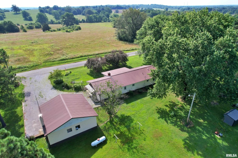4139 Altenberger Road, Metropolis, Illinois 62960, 4 Bedrooms Bedrooms, 0 ,2 BathroomsBathrooms,Residential,For Sale,Altenberger,0,RMAEB458633