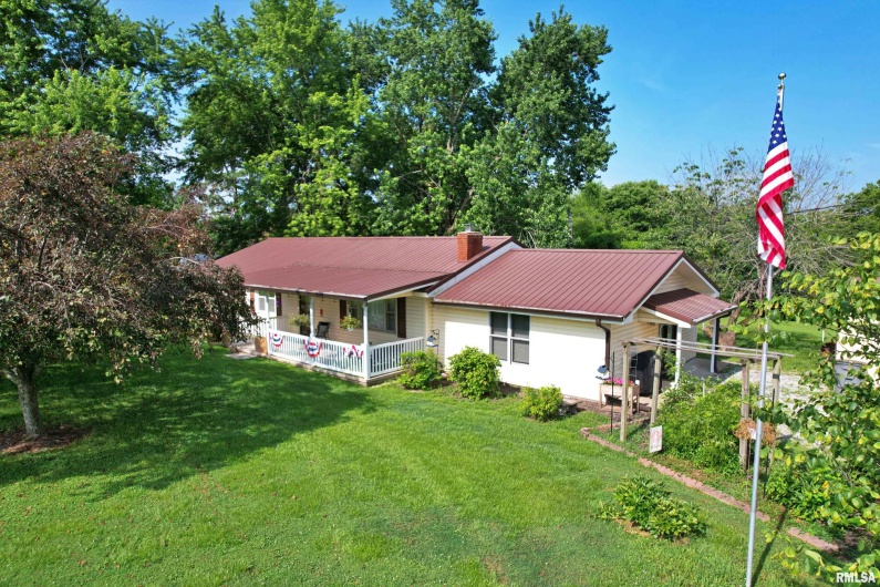 4139 Altenberger Road, Metropolis, Illinois 62960, 4 Bedrooms Bedrooms, 0 ,2 BathroomsBathrooms,Residential,For Sale,Altenberger,0,RMAEB458633