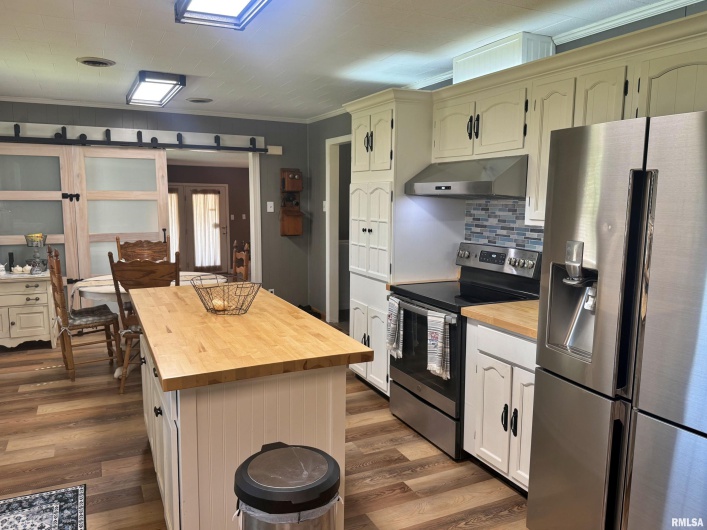 4139 Altenberger Road, Metropolis, Illinois 62960, 4 Bedrooms Bedrooms, 0 ,2 BathroomsBathrooms,Residential,For Sale,Altenberger,0,RMAEB458633