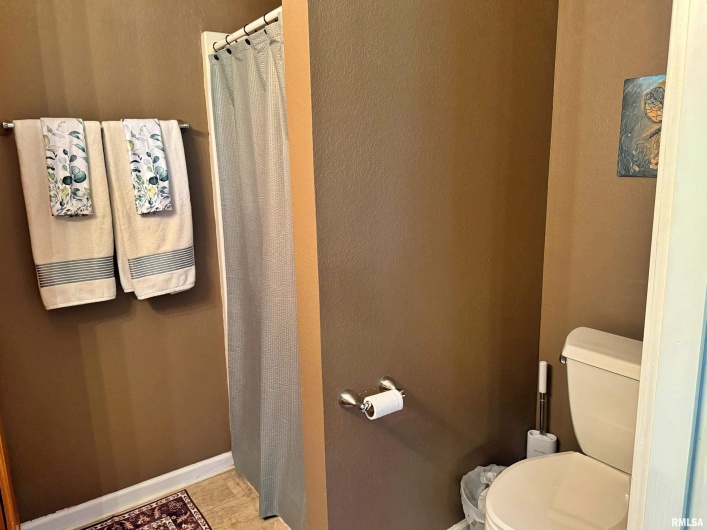 4139 Altenberger Road, Metropolis, Illinois 62960, 4 Bedrooms Bedrooms, 0 ,2 BathroomsBathrooms,Residential,For Sale,Altenberger,0,RMAEB458633