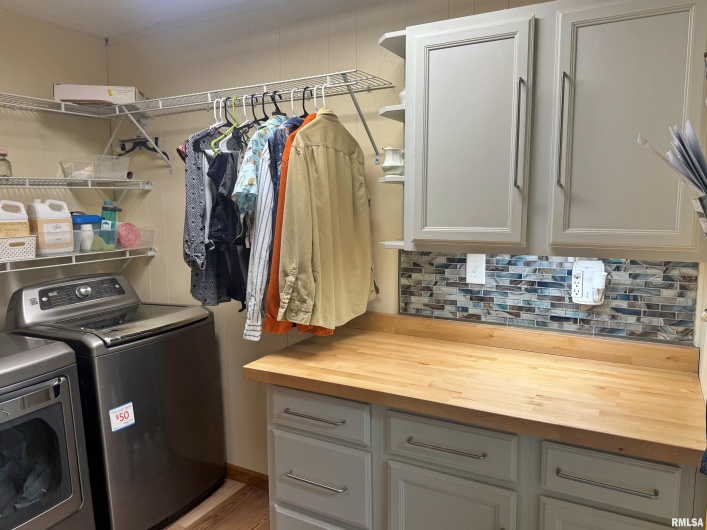 4139 Altenberger Road, Metropolis, Illinois 62960, 4 Bedrooms Bedrooms, 0 ,2 BathroomsBathrooms,Residential,For Sale,Altenberger,0,RMAEB458633
