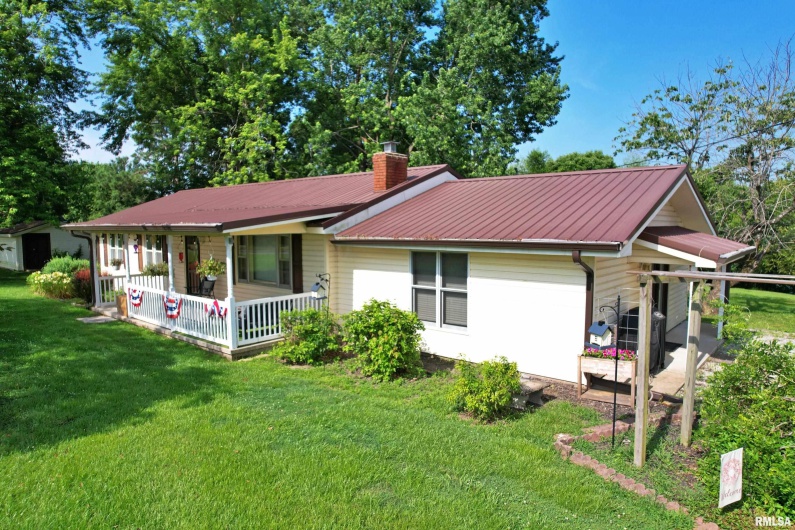 4139 Altenberger Road, Metropolis, Illinois 62960, 4 Bedrooms Bedrooms, 0 ,2 BathroomsBathrooms,Residential,For Sale,Altenberger,0,RMAEB458633