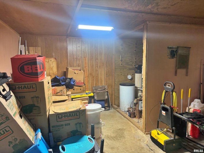 4139 Altenberger Road, Metropolis, Illinois 62960, 4 Bedrooms Bedrooms, 0 ,2 BathroomsBathrooms,Residential,For Sale,Altenberger,0,RMAEB458633