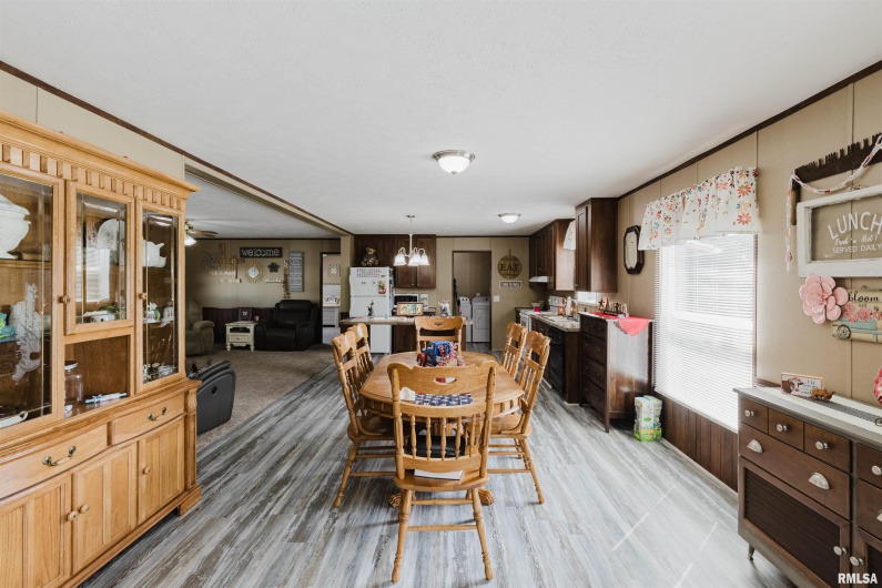 11149 Crenshaw Road, Marion, Illinois 62922, 4 Bedrooms Bedrooms, 0 ,2 BathroomsBathrooms,Residential,For Sale,Crenshaw,0,RMAEB458628