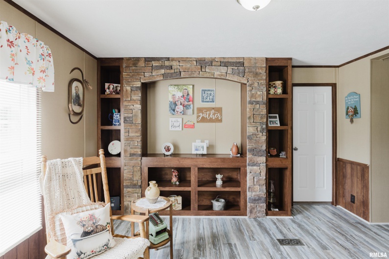 11149 Crenshaw Road, Marion, Illinois 62922, 4 Bedrooms Bedrooms, 0 ,2 BathroomsBathrooms,Residential,For Sale,Crenshaw,0,RMAEB458628