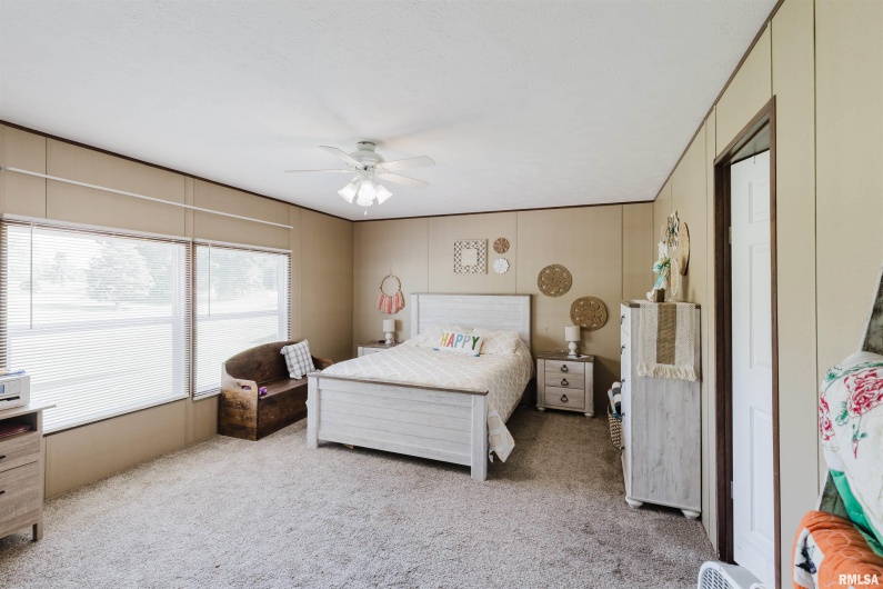 11149 Crenshaw Road, Marion, Illinois 62922, 4 Bedrooms Bedrooms, 0 ,2 BathroomsBathrooms,Residential,For Sale,Crenshaw,0,RMAEB458628