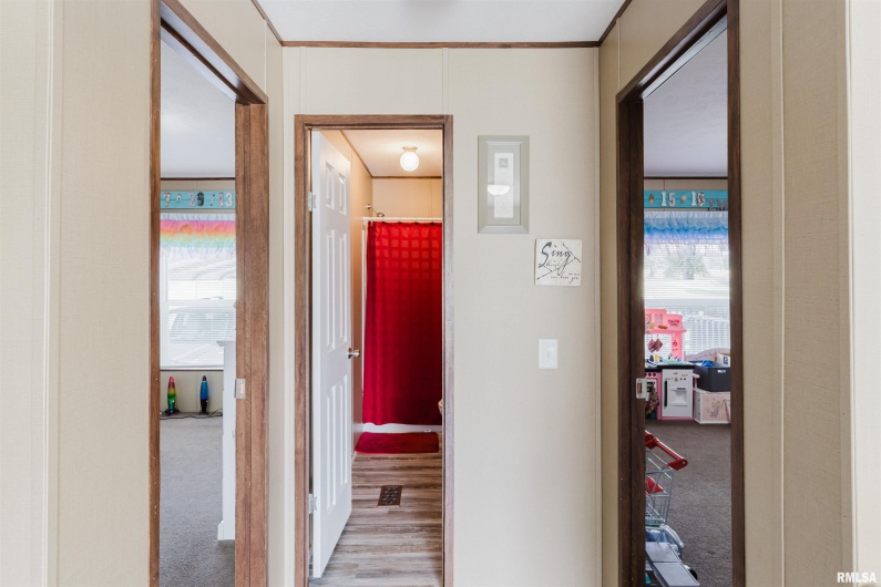 11149 Crenshaw Road, Marion, Illinois 62922, 4 Bedrooms Bedrooms, 0 ,2 BathroomsBathrooms,Residential,For Sale,Crenshaw,0,RMAEB458628