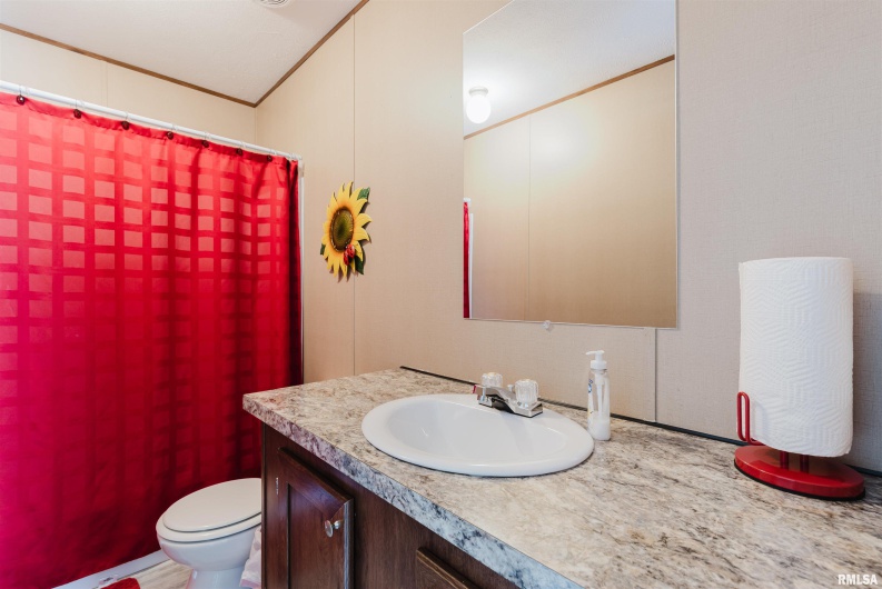 11149 Crenshaw Road, Marion, Illinois 62922, 4 Bedrooms Bedrooms, 0 ,2 BathroomsBathrooms,Residential,For Sale,Crenshaw,0,RMAEB458628