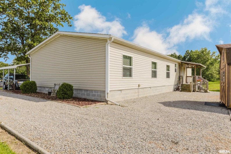 11149 Crenshaw Road, Marion, Illinois 62922, 4 Bedrooms Bedrooms, 0 ,2 BathroomsBathrooms,Residential,For Sale,Crenshaw,0,RMAEB458628