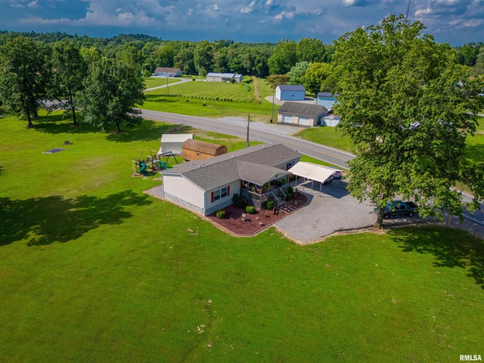 11149 Crenshaw Road, Marion, Illinois 62922, 4 Bedrooms Bedrooms, 0 ,2 BathroomsBathrooms,Residential,For Sale,Crenshaw,0,RMAEB458628