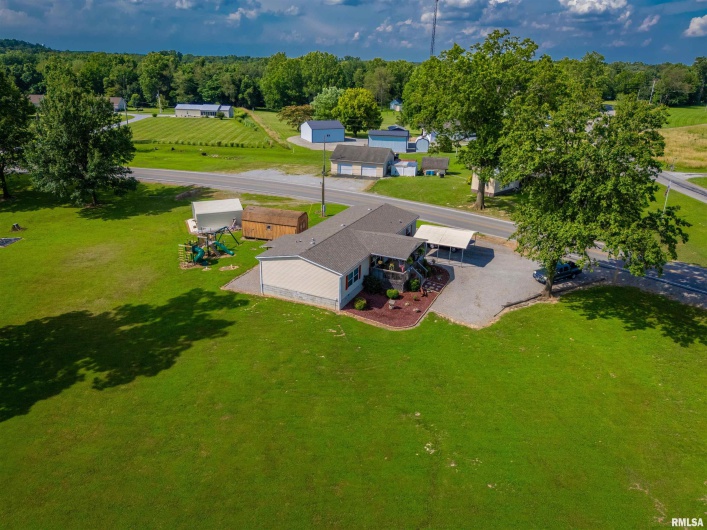 11149 Crenshaw Road, Marion, Illinois 62922, 4 Bedrooms Bedrooms, 0 ,2 BathroomsBathrooms,Residential,For Sale,Crenshaw,0,RMAEB458628